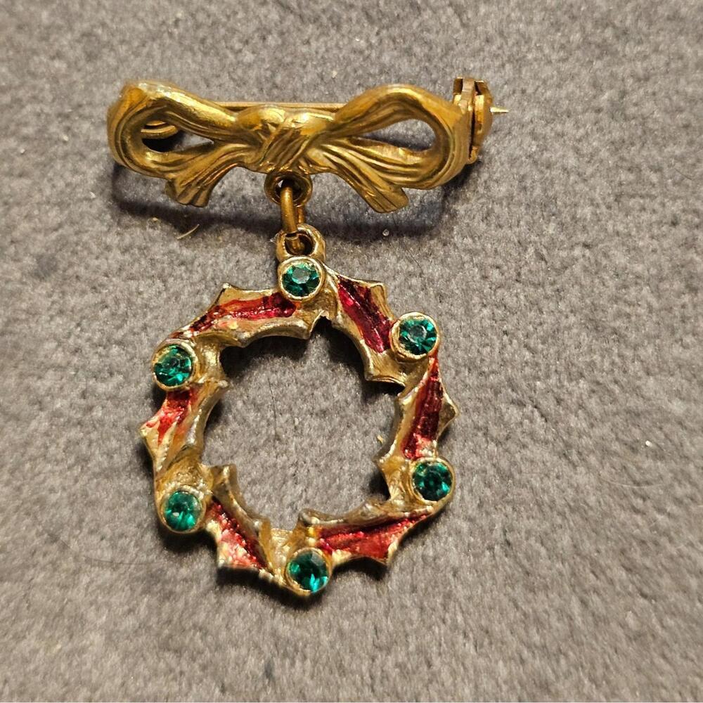 Vintage Small Bow And Christmas Wreath Brooch